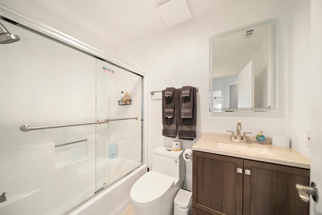 Photo of Bathroom in Lawndale