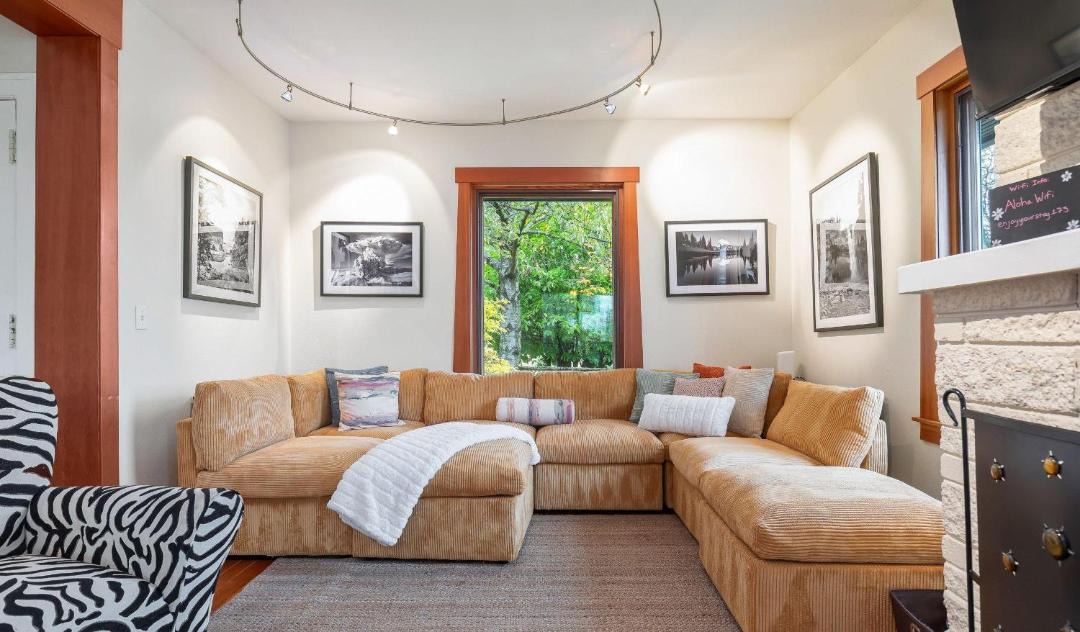 Photo of Others in Lower Queen Anne
