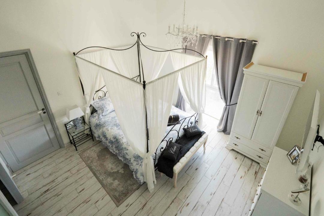 Photo of Bedroom in Plan-d'Orgon