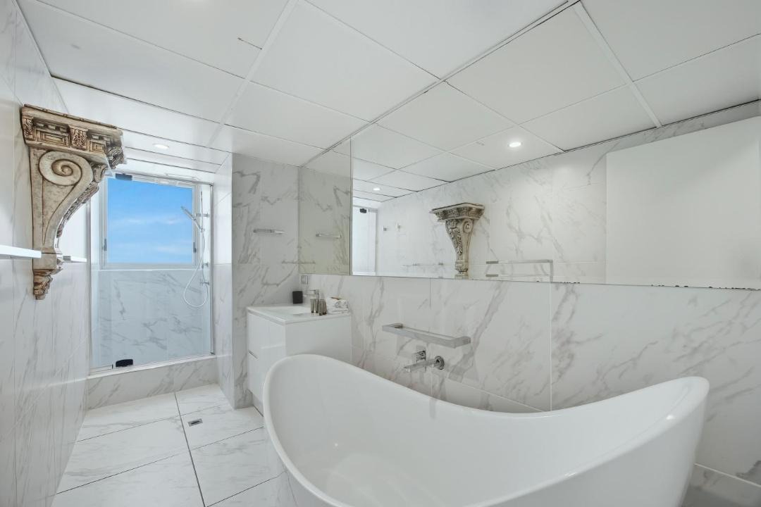 Photo of Bathroom in Main Beach