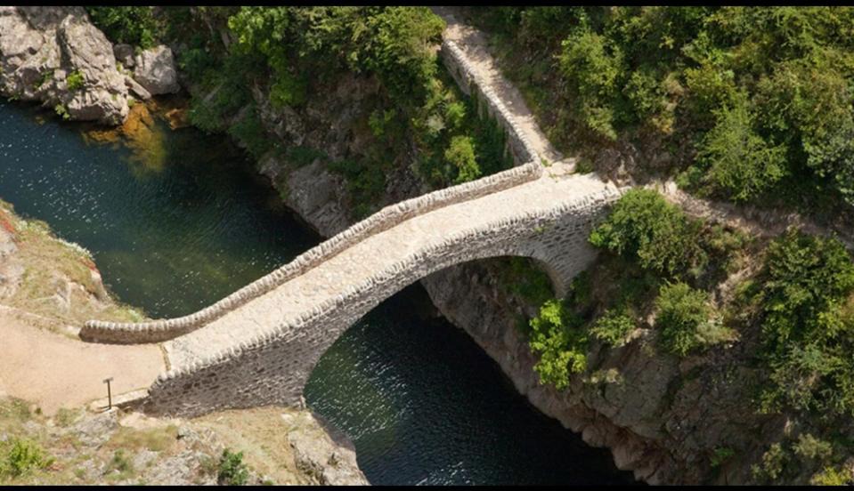 Photo of Others in Barnas