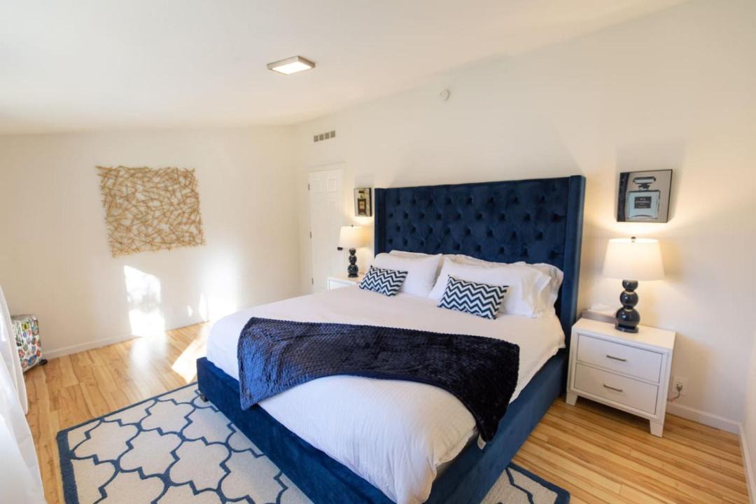 Photo of Bedroom in Coos Bay