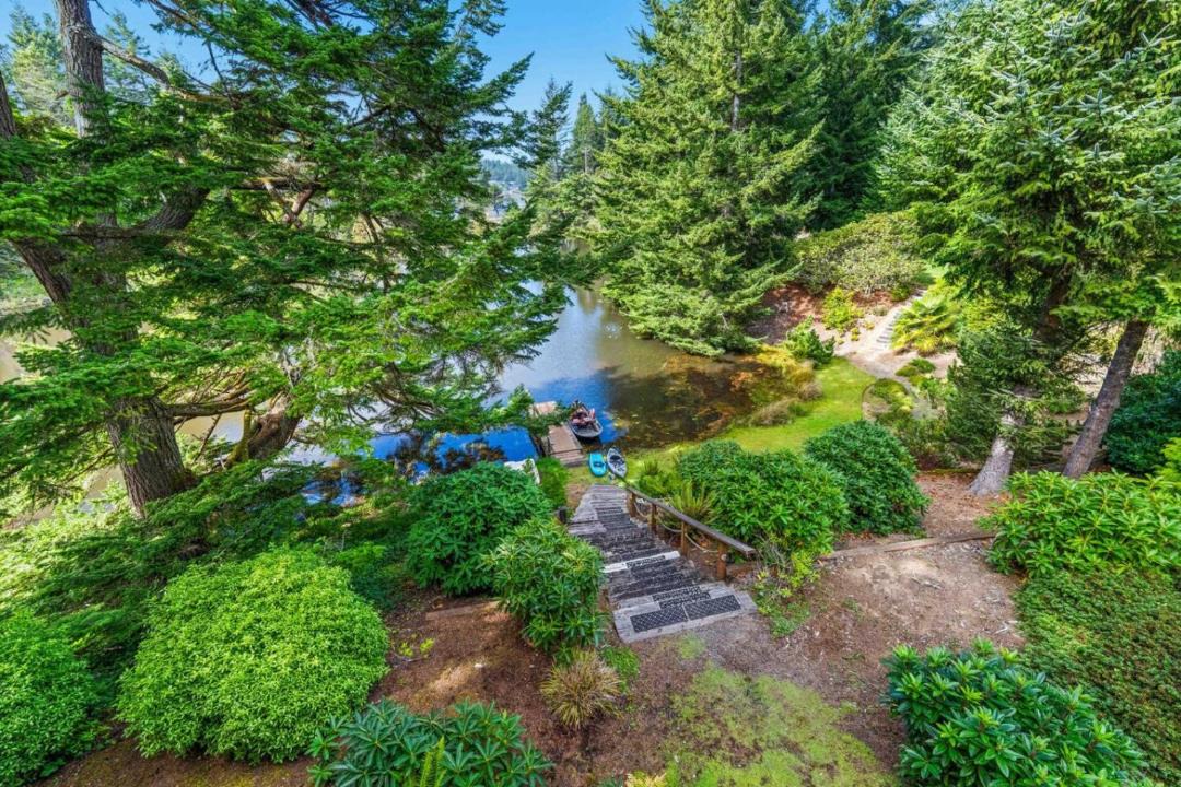 Photo of Others in Saunders Lake