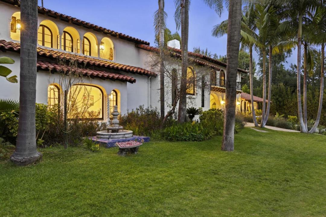 Photo of Others in Beverly Hills