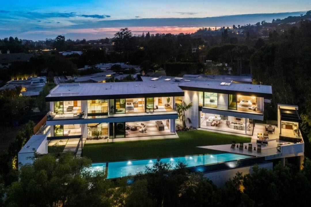Photo of Others in Beverly Glen