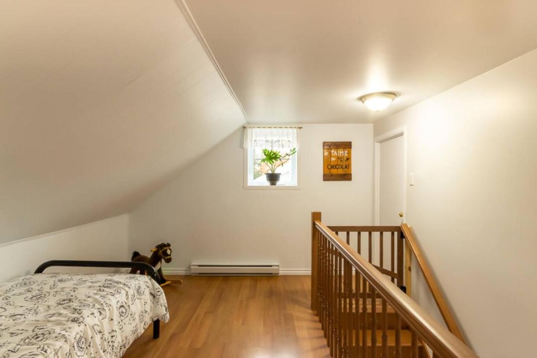 Photo of Bedroom in Saint-Damien-de-Buckland