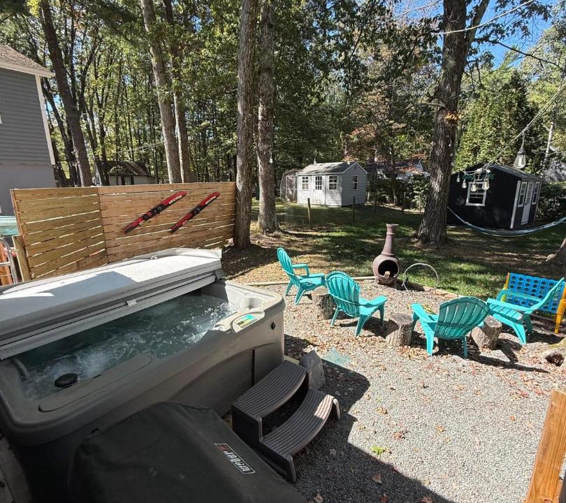 Photo of Others in Hawley