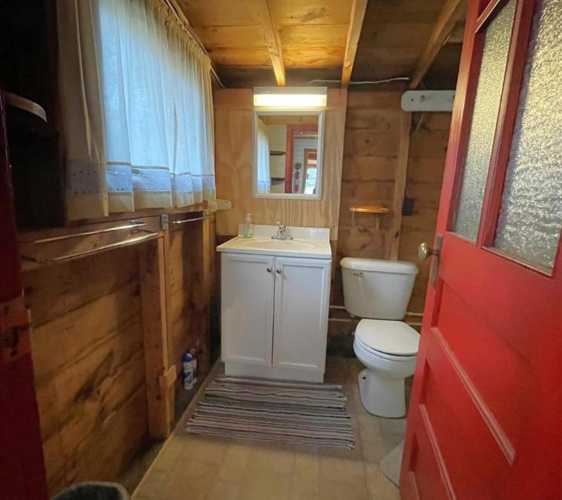 Photo of Bathroom in Sebago