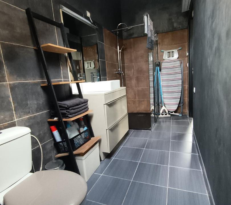 Photo of Bathroom in Ep 13 - Saint-Francois de Sales