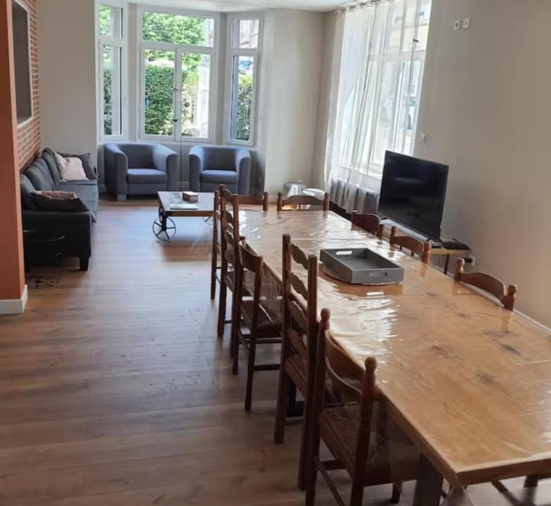 Photo of Others in Dernier Sou