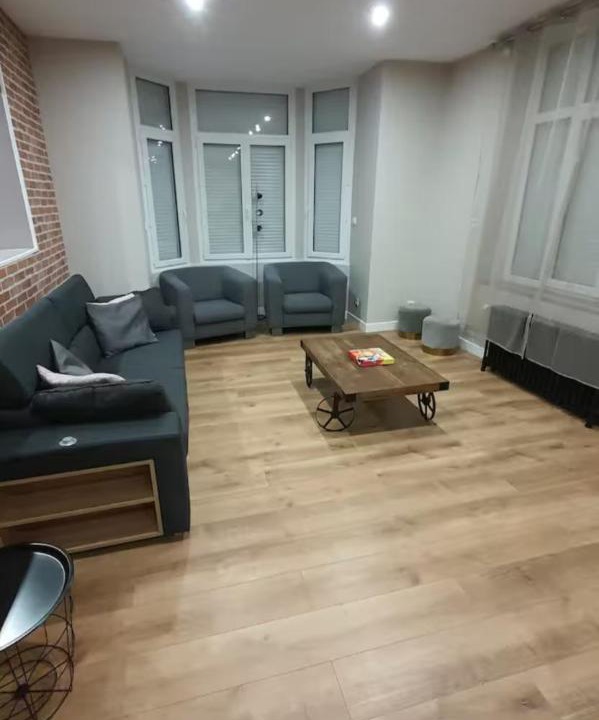 Photo of Others in Dernier Sou