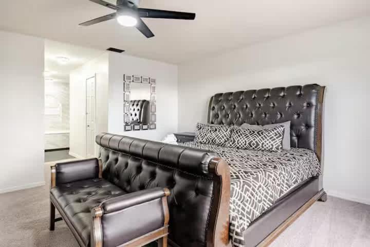 Photo of Bedroom in Crescent Lakes
