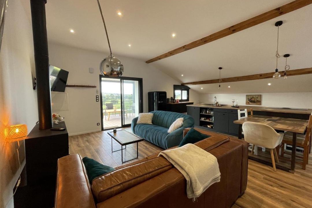 Photo of Others in Iholdy