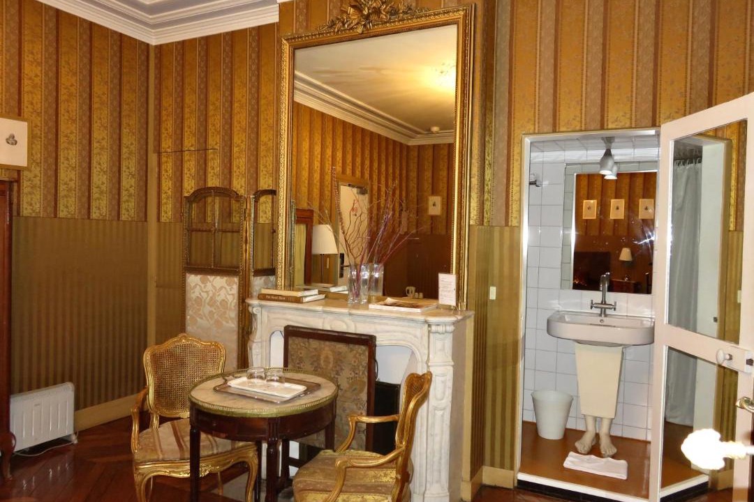Photo of Bathroom in 16th Arrondissement