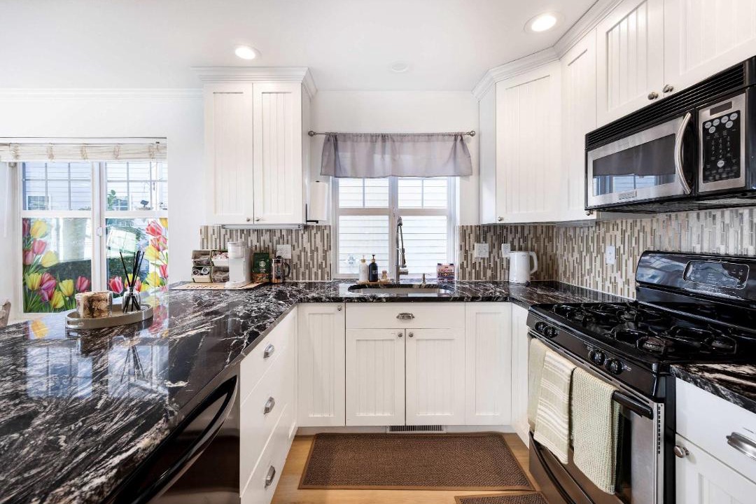 Photo of Kitchen in East Queen Anne