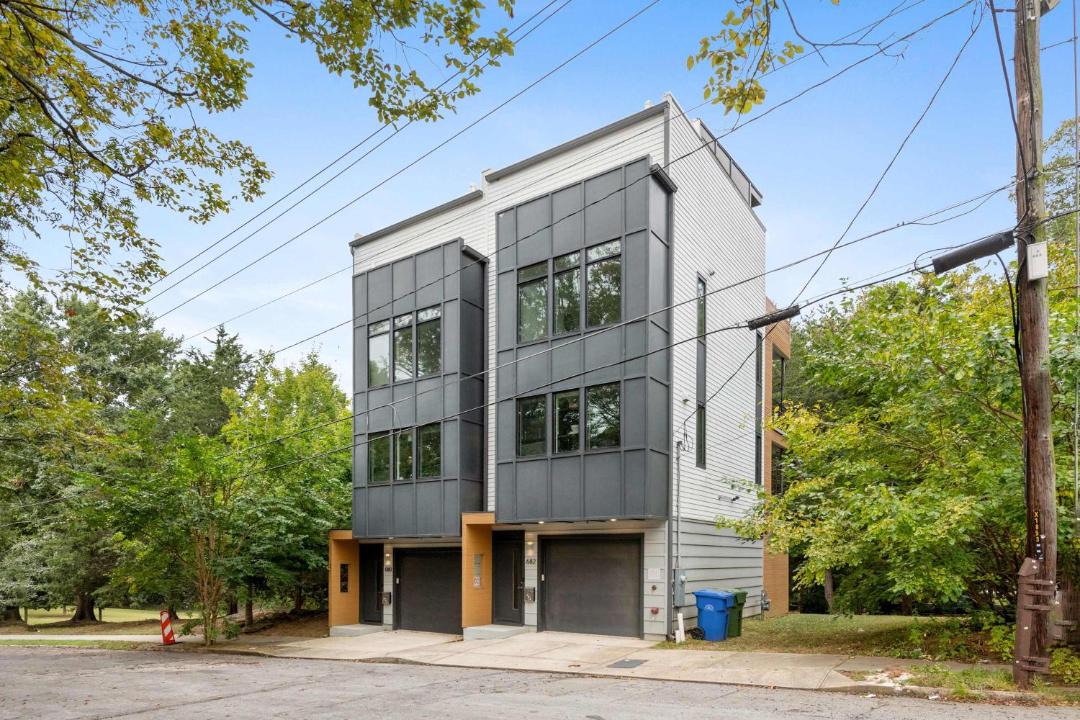 Photo of Others in Poncey-Highland