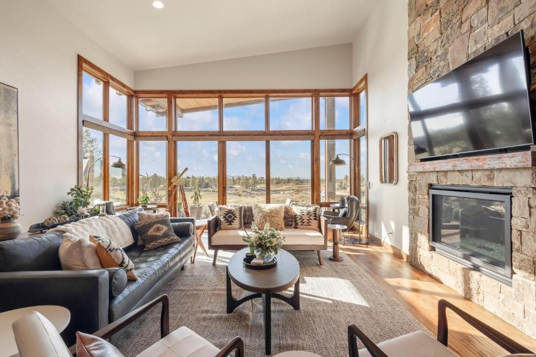 Photo of Others in Pronghorn