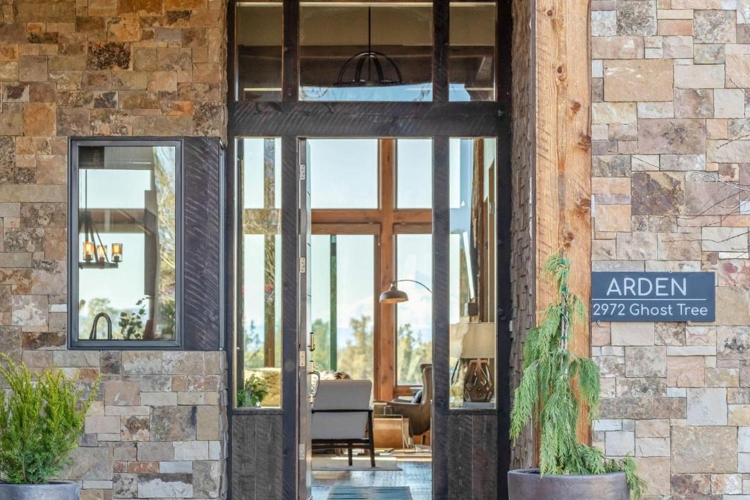 Photo of Others in Pronghorn