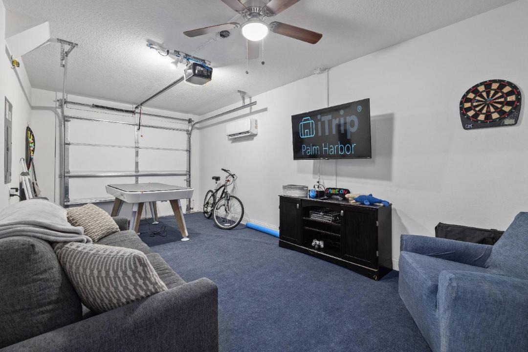 Photo of Livingroom in Brooksville