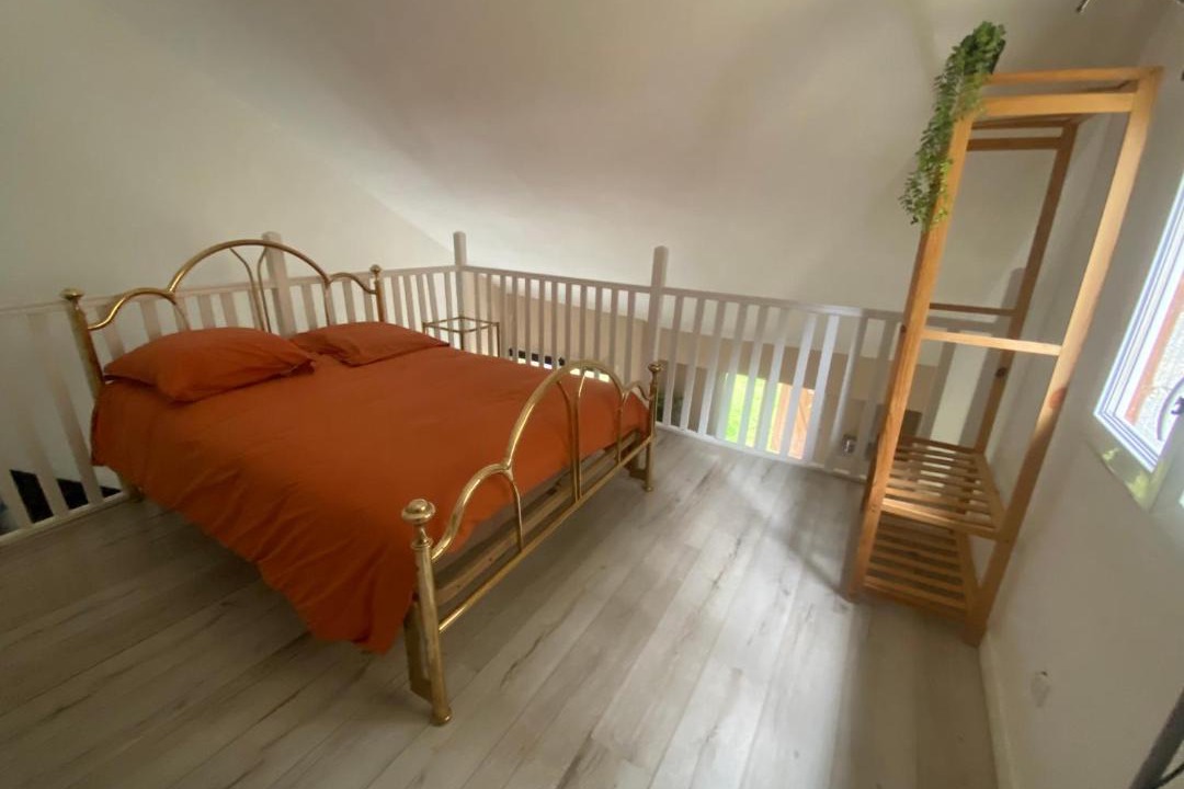 Photo of Bedroom in Venoy
