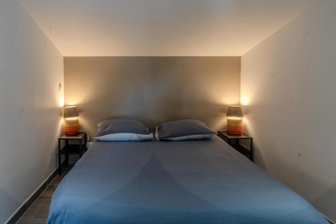 Photo of Others in Mortiers