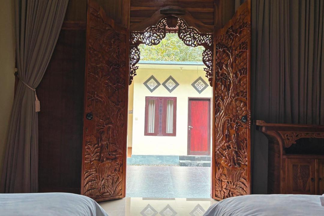 Photo of Others in Tembuku