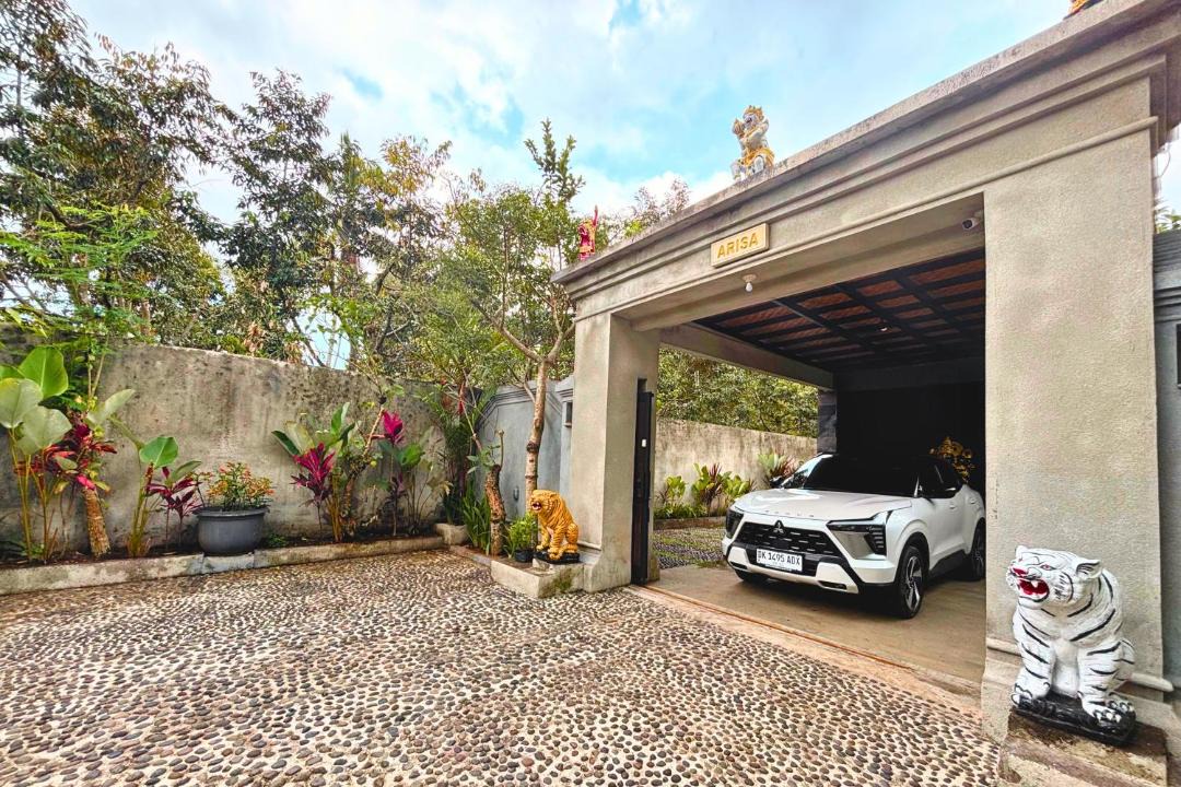 Photo of Others in Tembuku