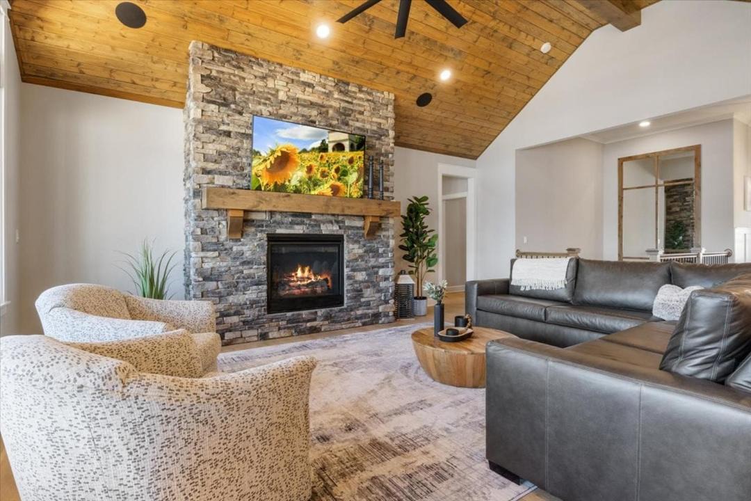 Photo of Livingroom in Climax Springs