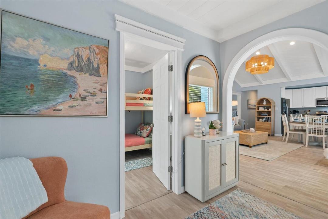 Photo of Others in River District