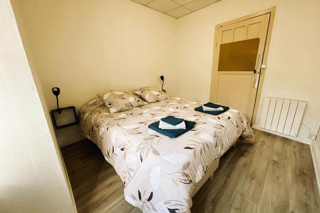 Photo of Others in Couhe