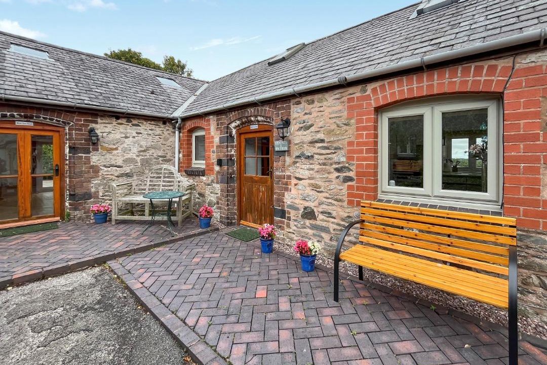 Photo of Others in Hendrerwydd