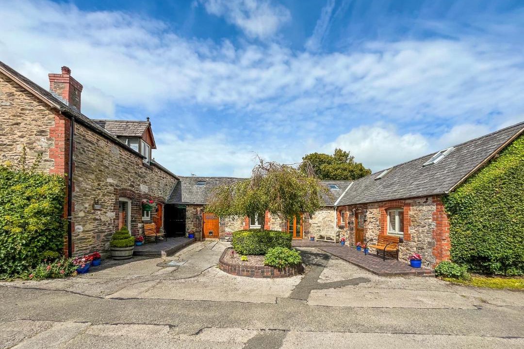 Photo of Others in Hendrerwydd