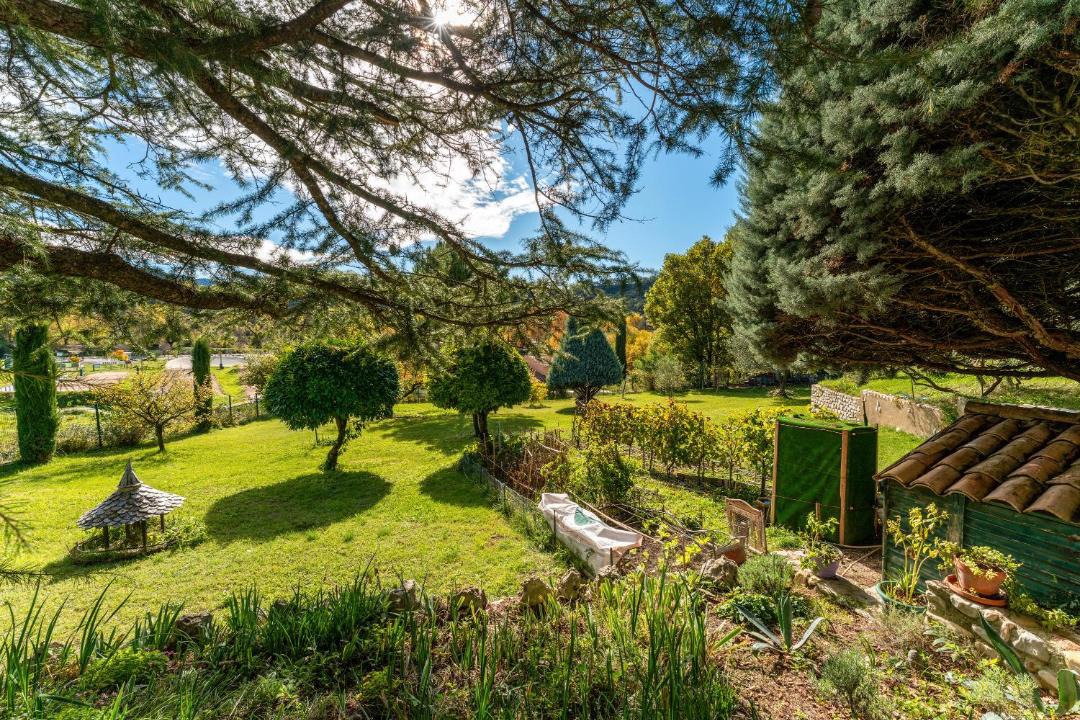 Photo of Others in Entrechaux