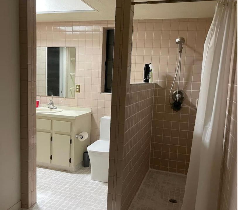Photo of Bathroom in Largo