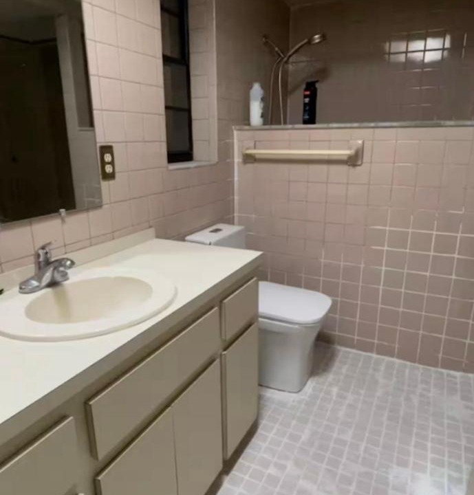 Photo of Bathroom in Largo