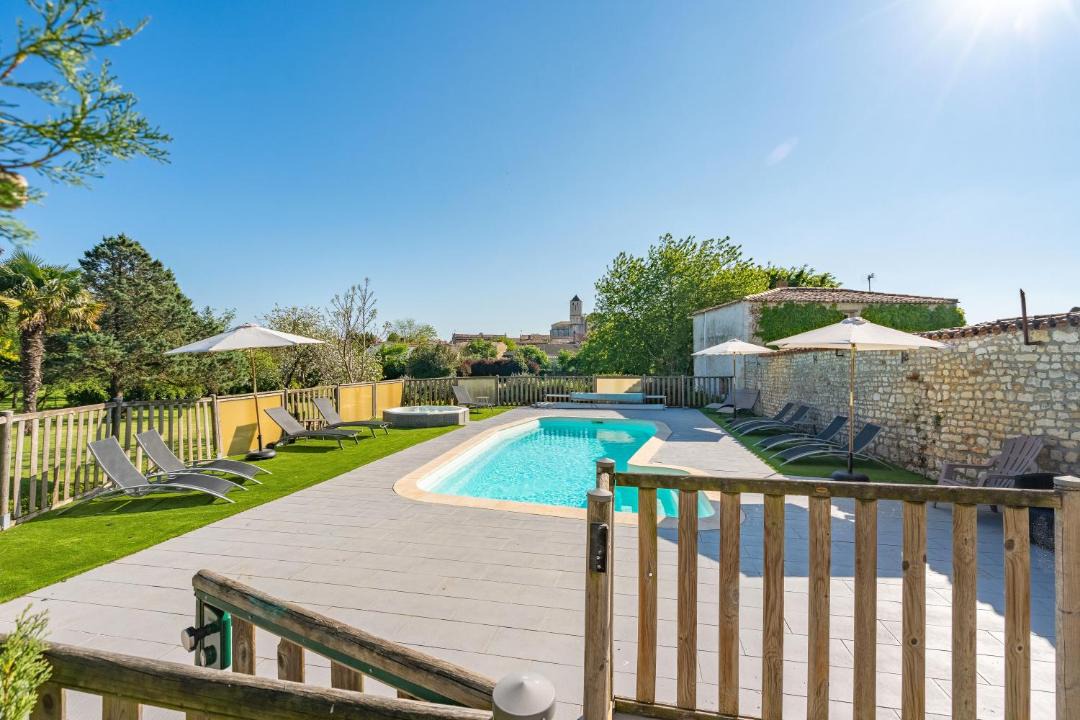 Photo of Others in Saint-Romain-de-Benet