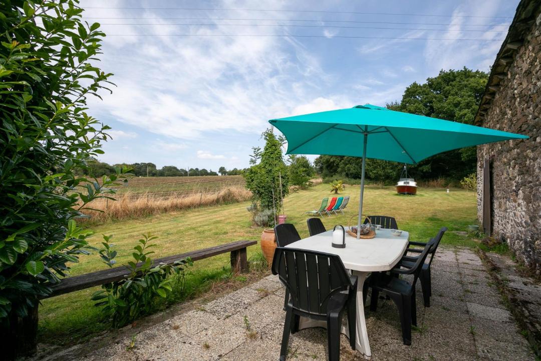 Photo of Others in Allineuc