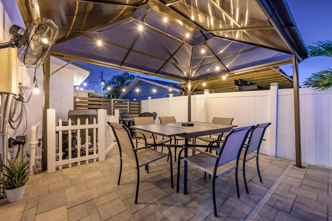 Photo of Patio Balcony in Bay Crest Park