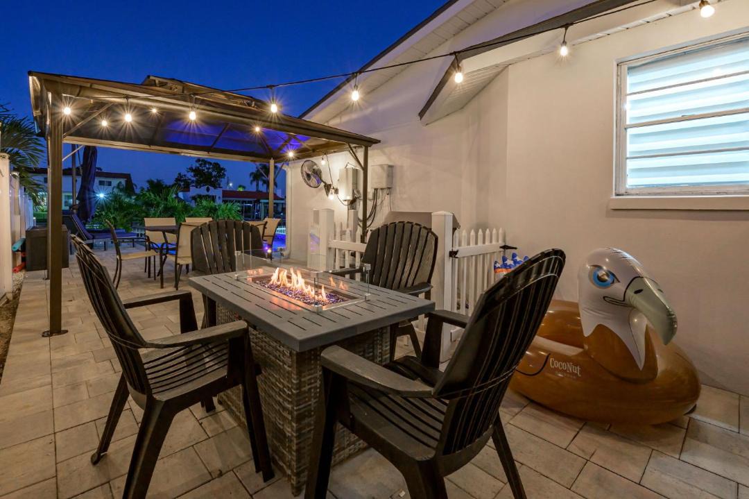 Photo of Patio Balcony in Bay Crest Park