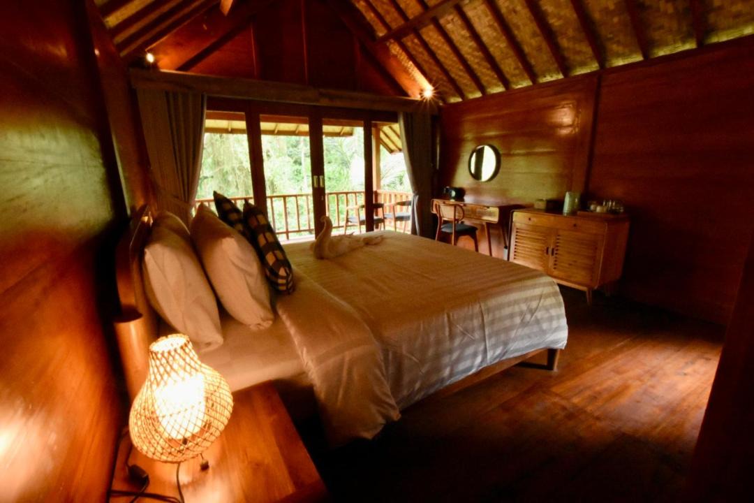 Photo of Others in Bebandem