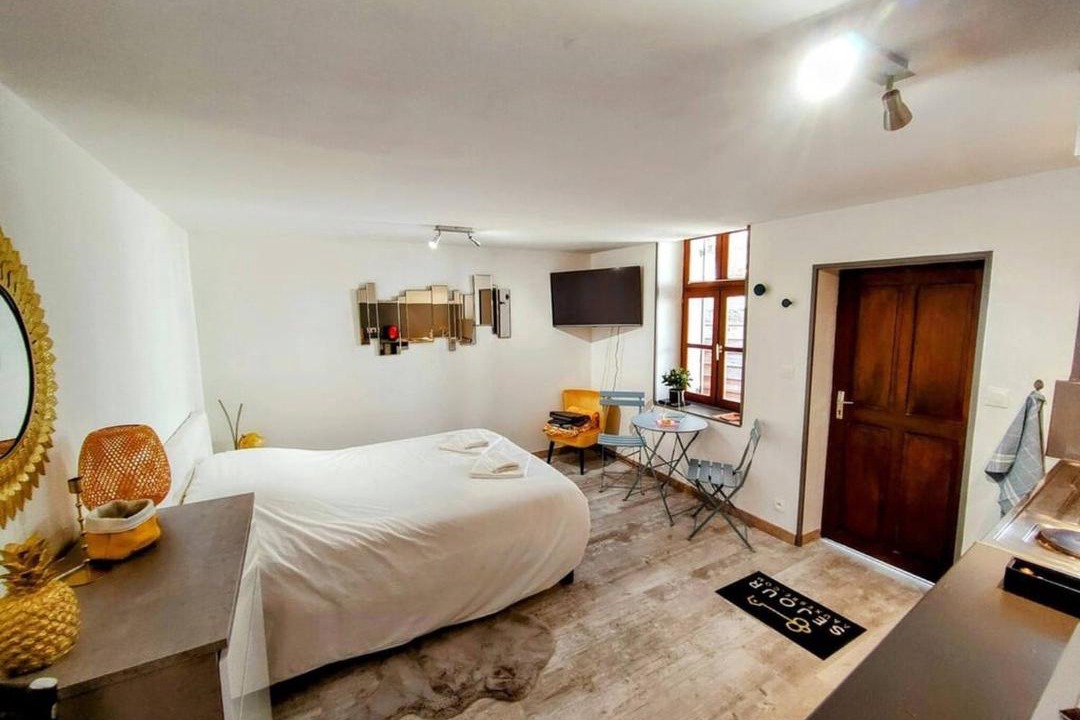 Photo of Others in Auxerre