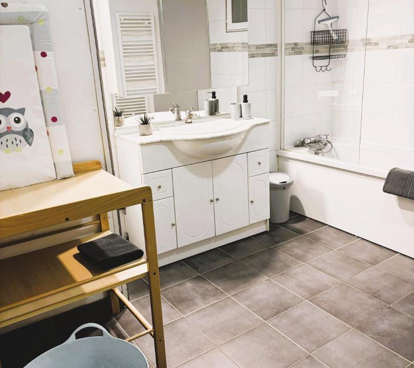 Photo of Bathroom in Couhe