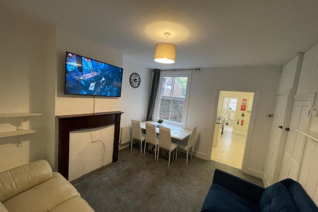 Photo of Others in Gravesend