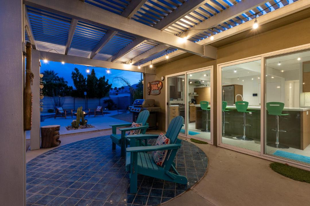 Photo of Patio Balcony in Racquet Club Estates