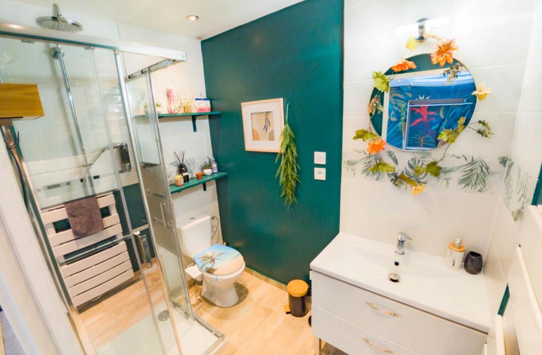 Photo of Bathroom in Henriville