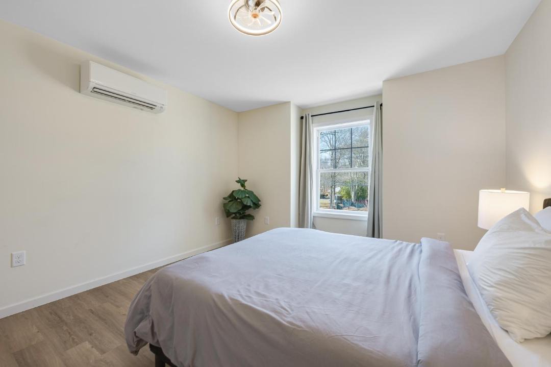 Photo of Bedroom in Maple Hill