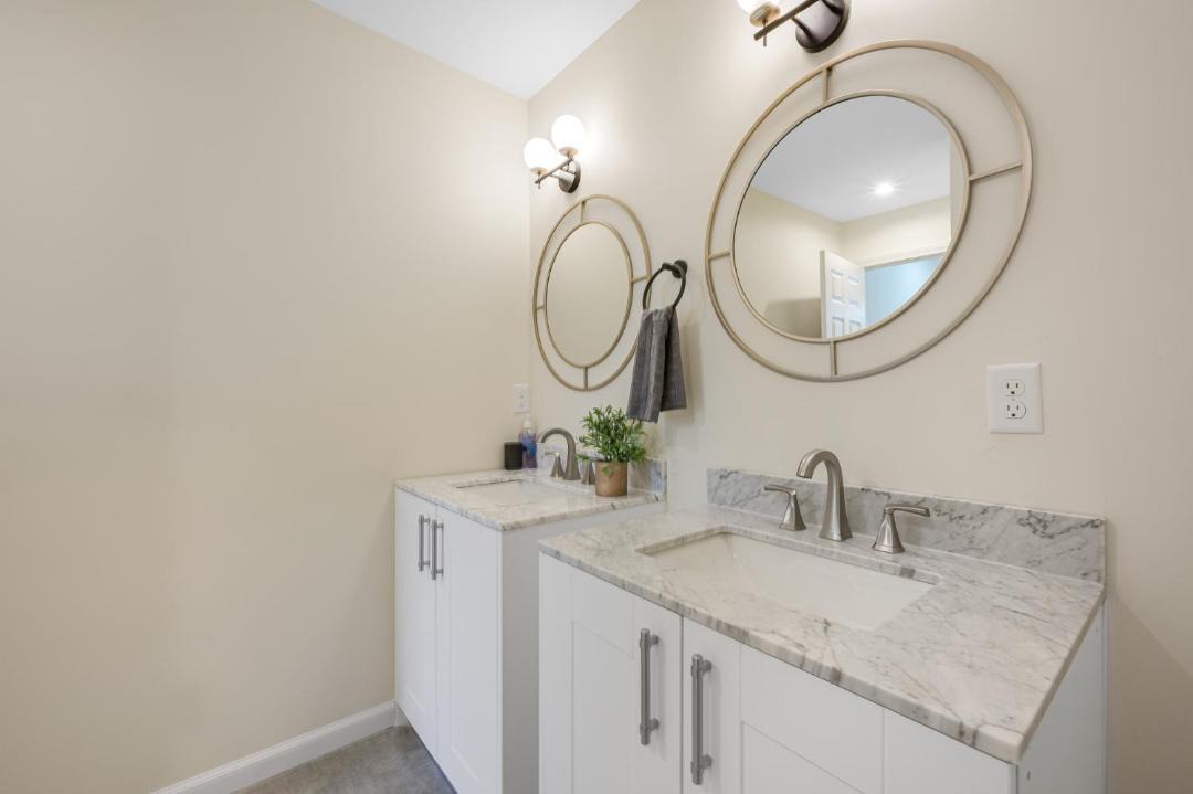 Photo of Bathroom in Maple Hill