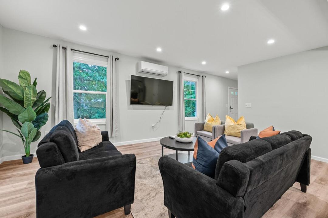 Photo of Livingroom in Maple Hill