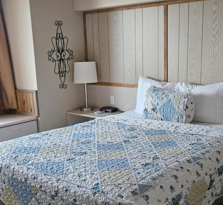 Photo of Bedroom in Grand Rivers