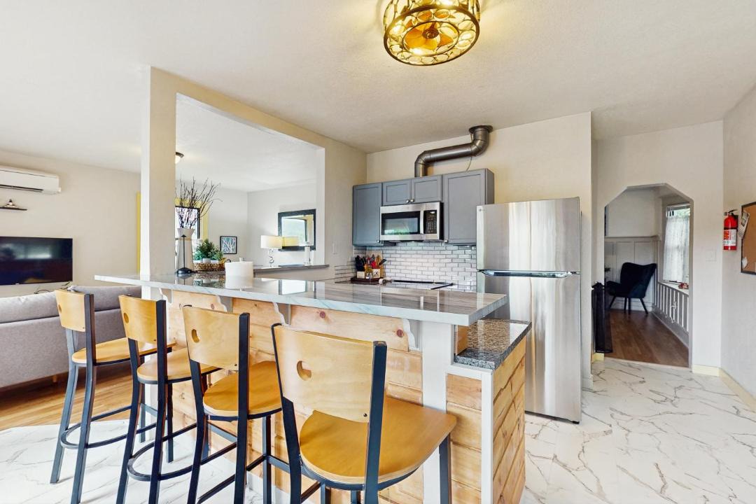 Photo of Others in Raymond